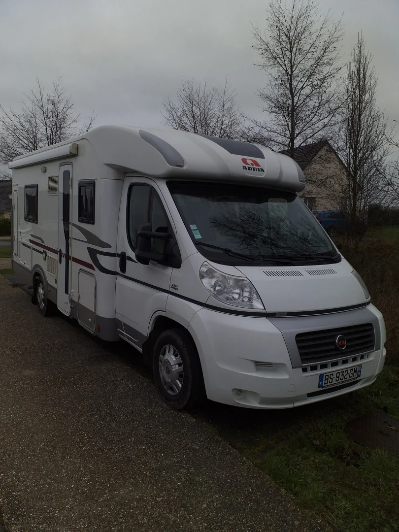 Location Camping-Car  Profilé Toulon