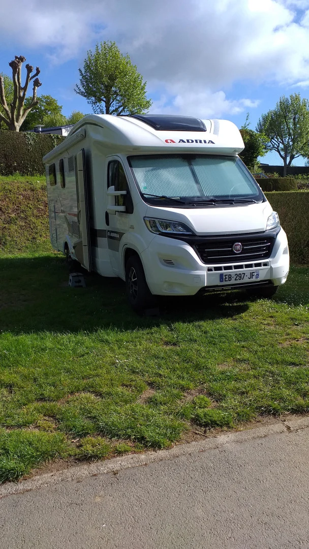 Location Camping-Car  Profilé PARIS