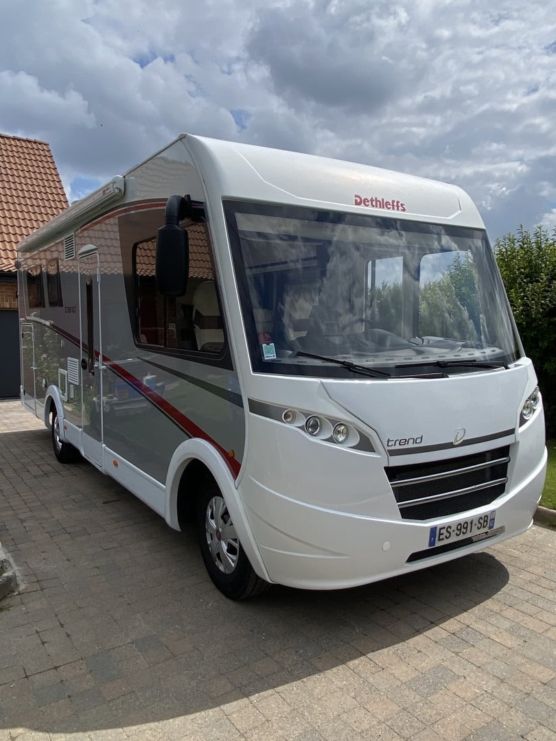 Location FOURGON  INTEGRAL PARIS