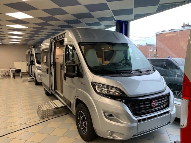 Location FOURGON  Bordeaux