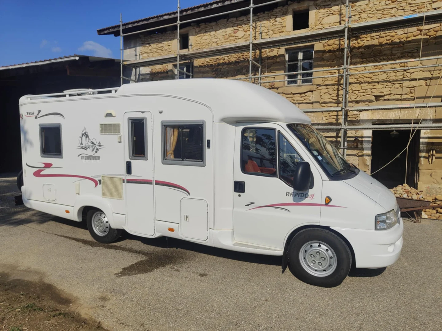 Location Camping-Car CAPUCINE Lyon