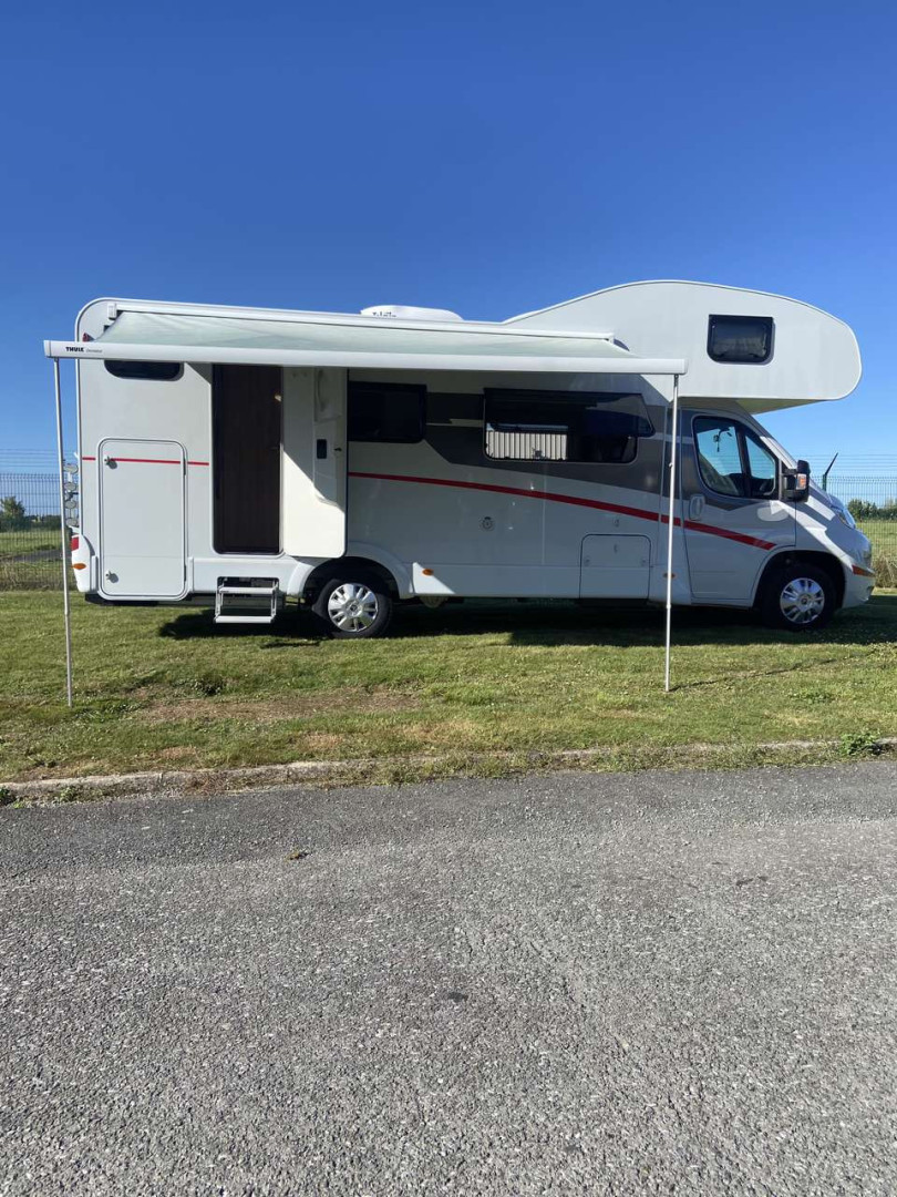 Location Camping-Car CAPUCINE Bordeaux