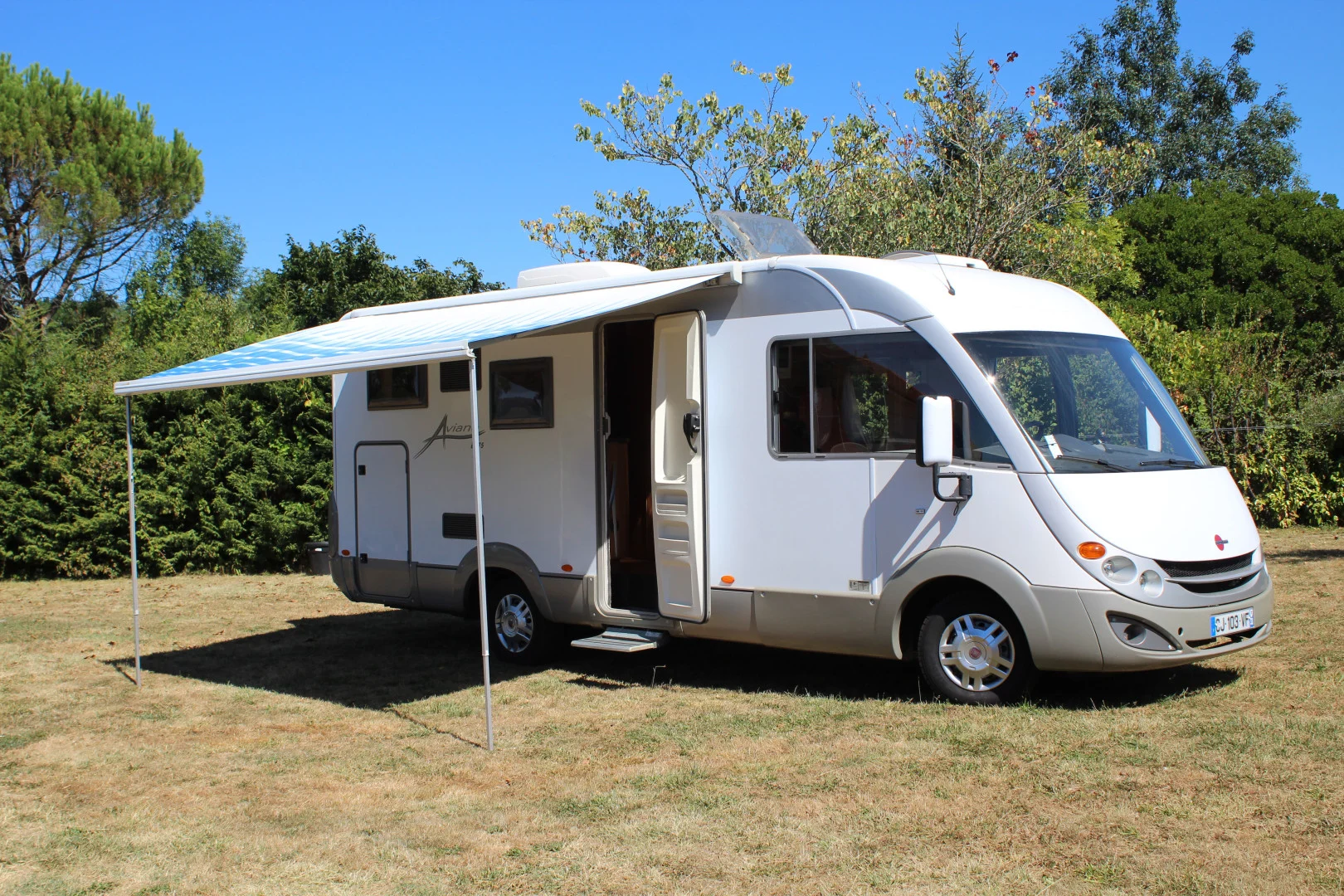Location Camping-Car  Intégral Grenoble