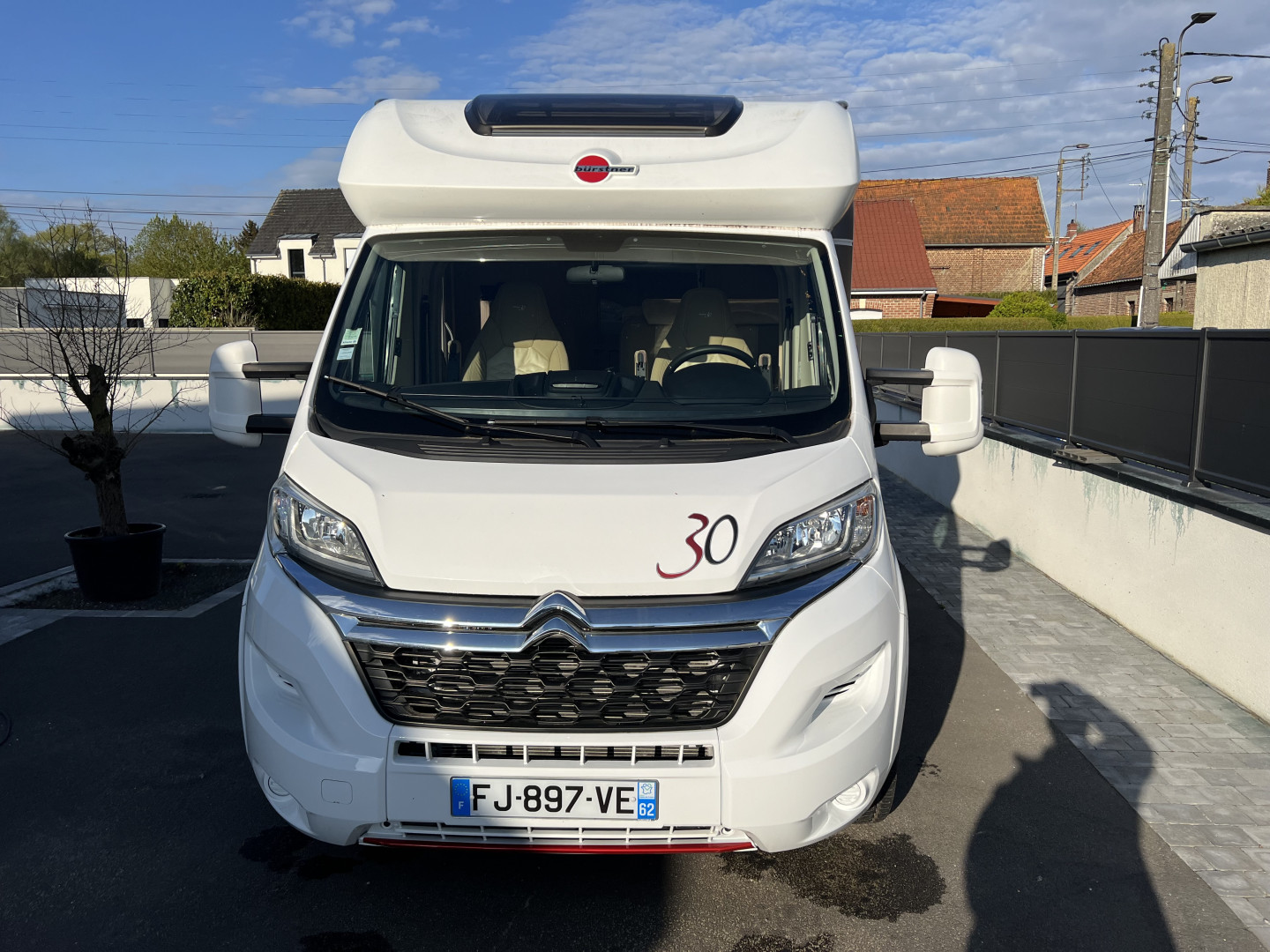 Location Camping-Car  Profilé Rennes