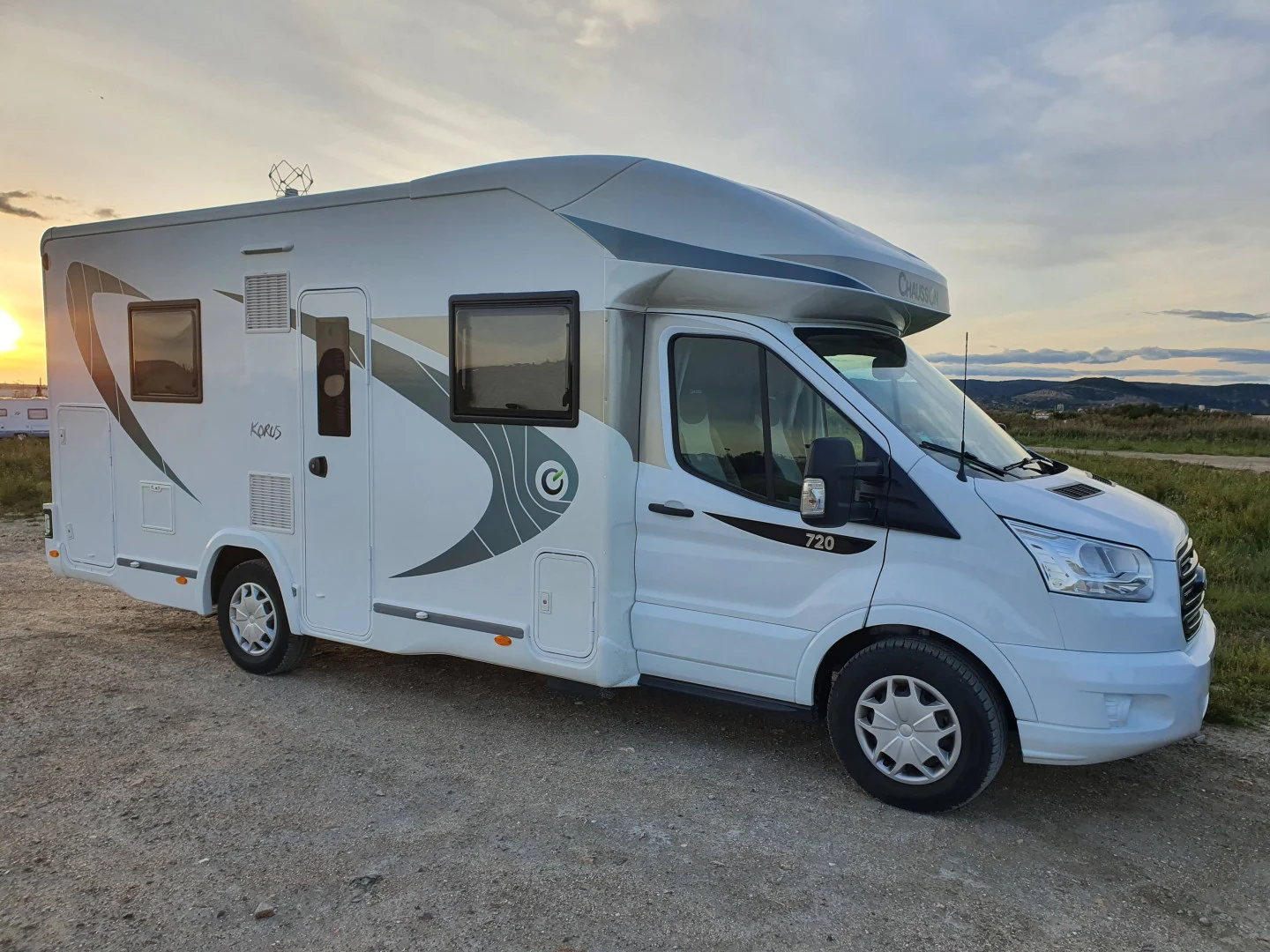 Location Camping-Car  Profilé Rennes