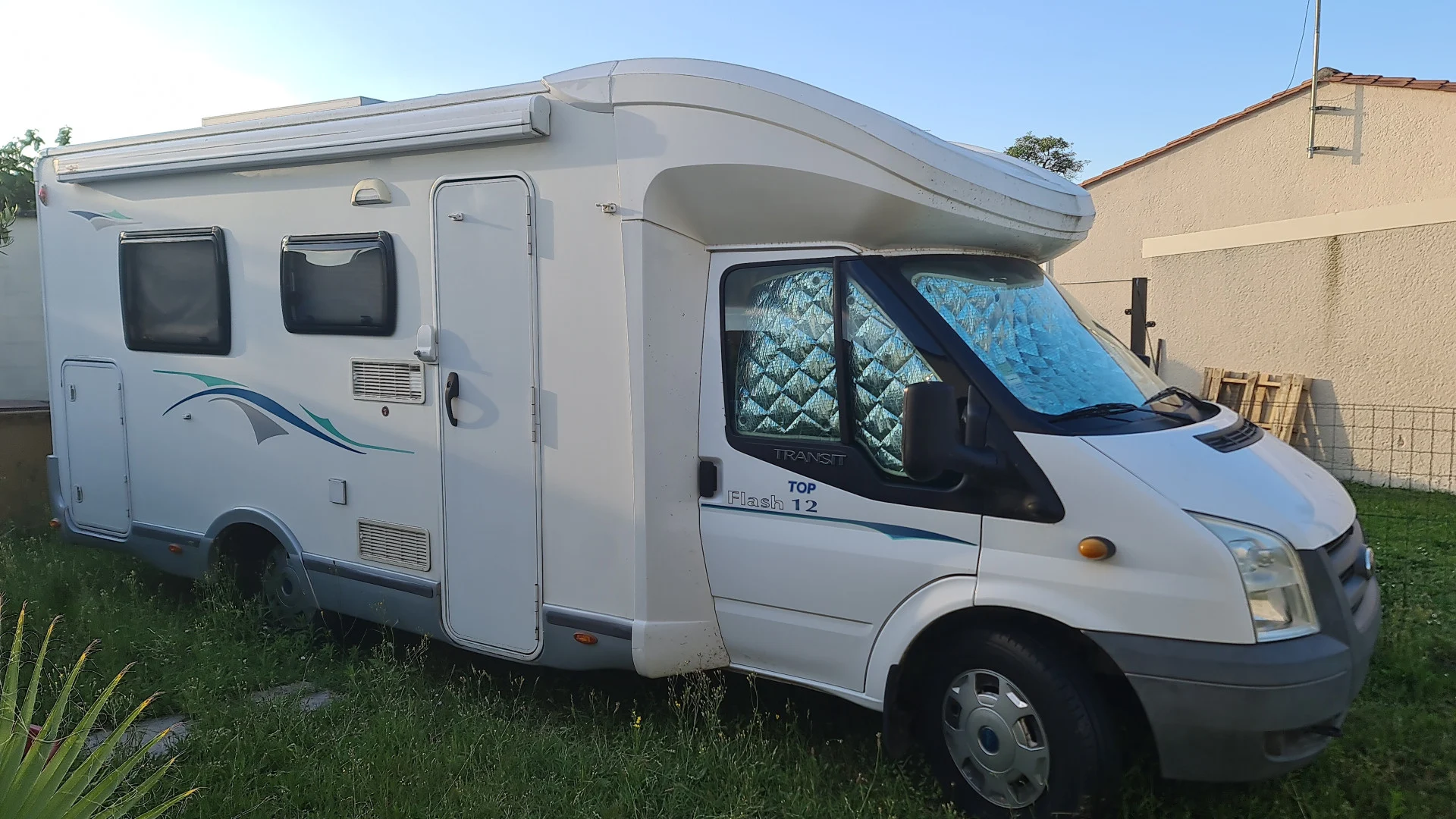 Location Camping-Car  Profilé Rennes