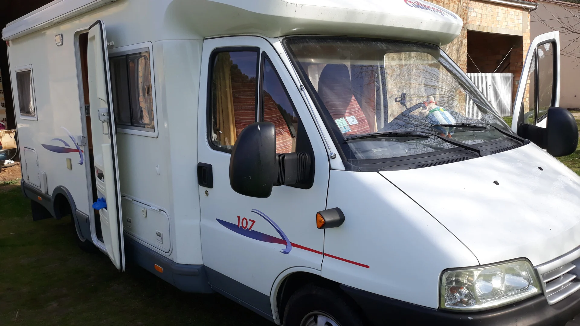 Location Camping-Car  Profilé Rennes