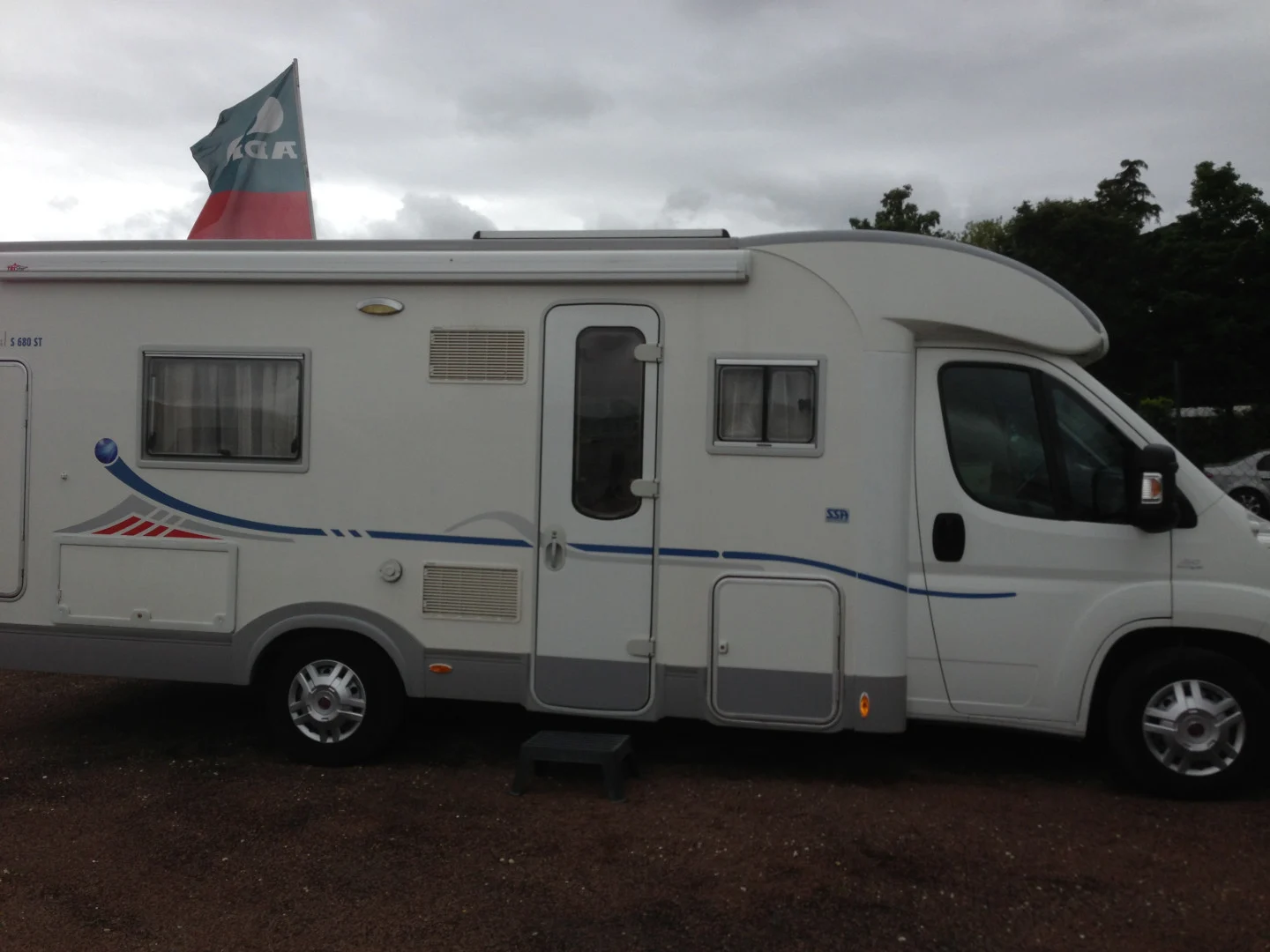 Location Camping-Car  Profilé Bordeaux