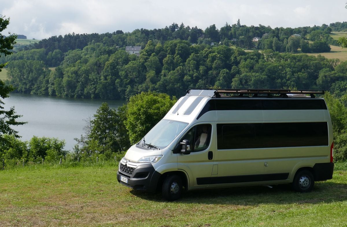 Location FOURGON   Lille