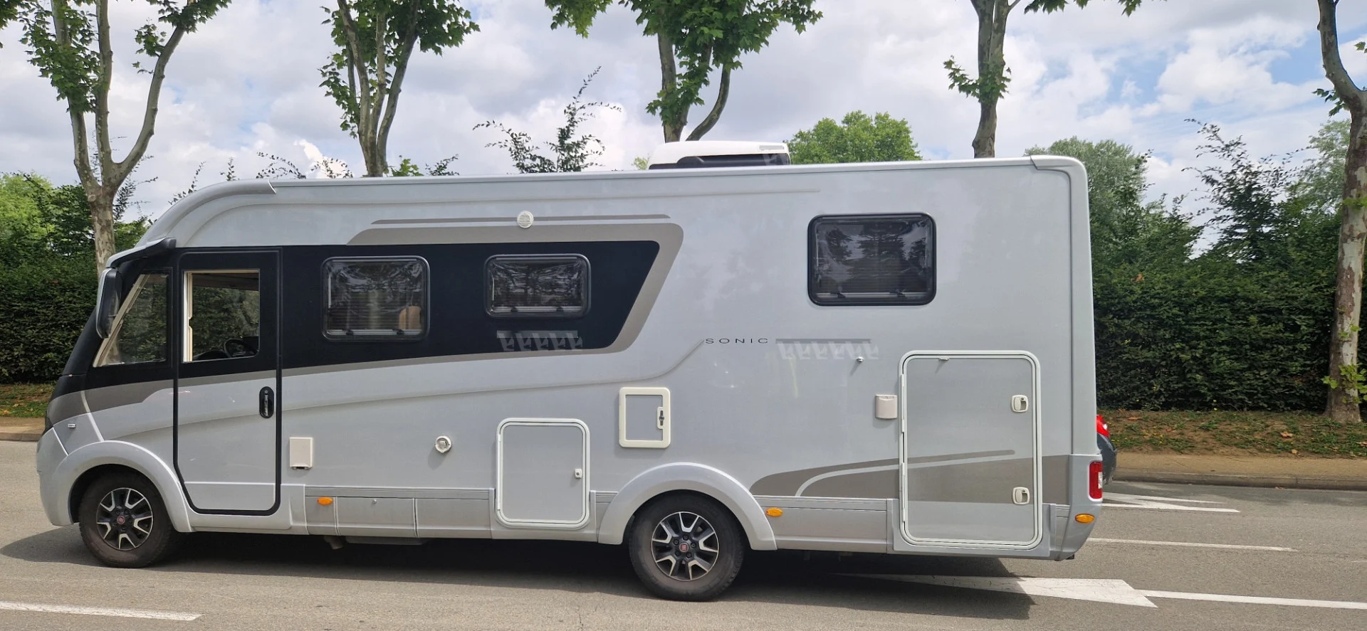 Location Camping-Car  Intégral Marseille