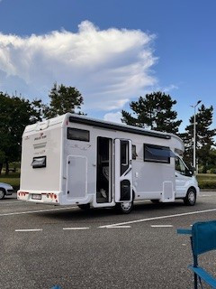 Location Camping-Car  Profilé Avignon