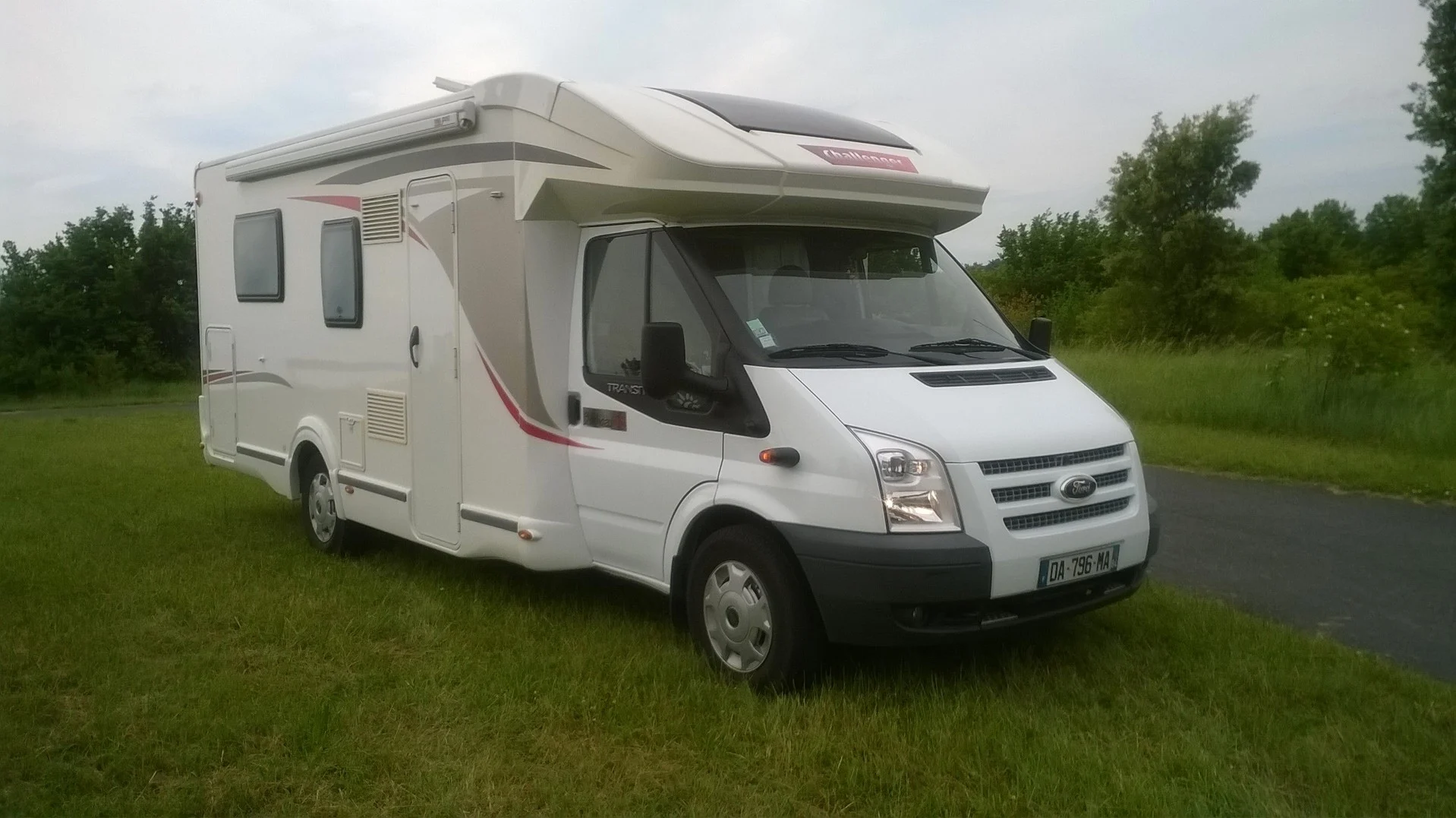 Location Camping-Car  Profilé Avignon