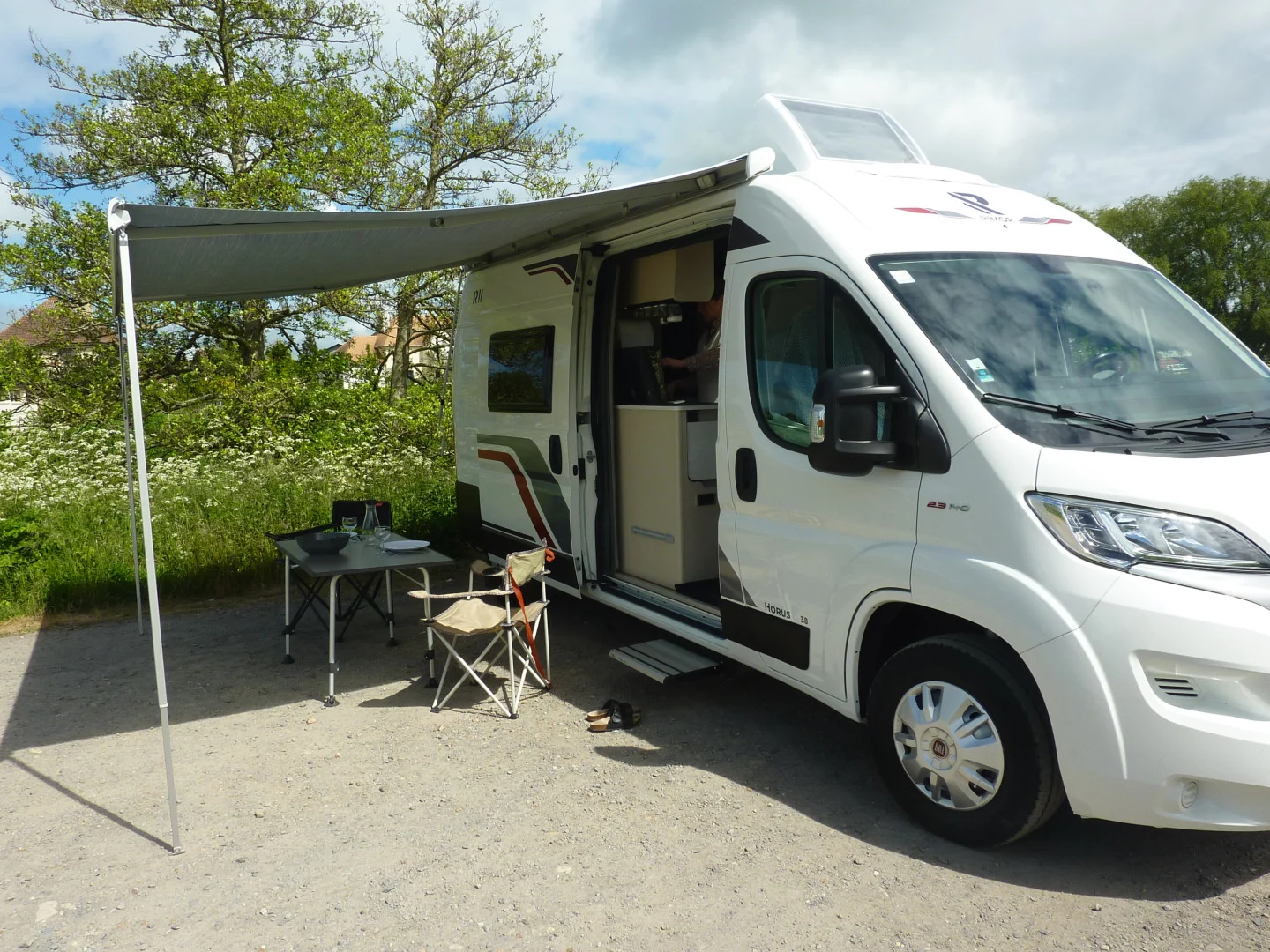 Location FOURGON  Profilé PARIS