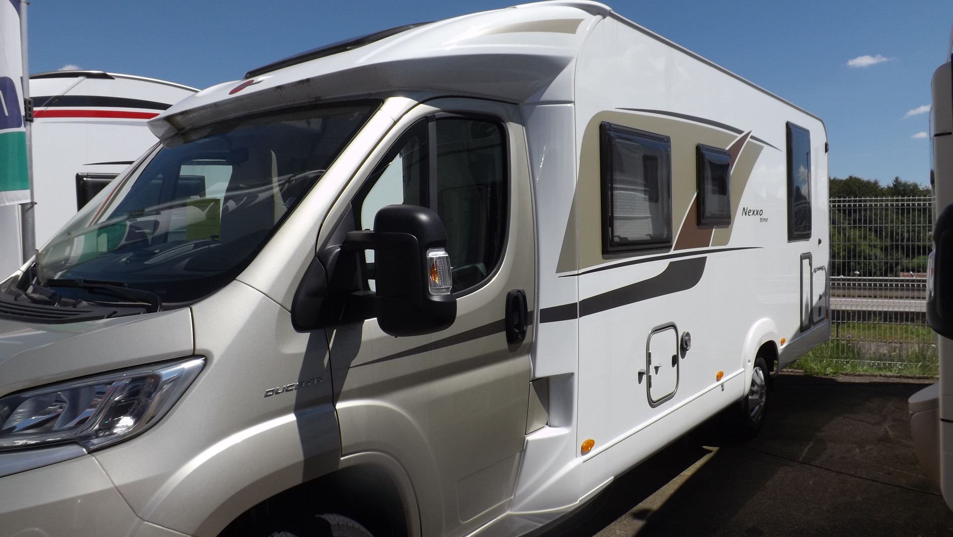 Location Camping-Car Profilé BREST