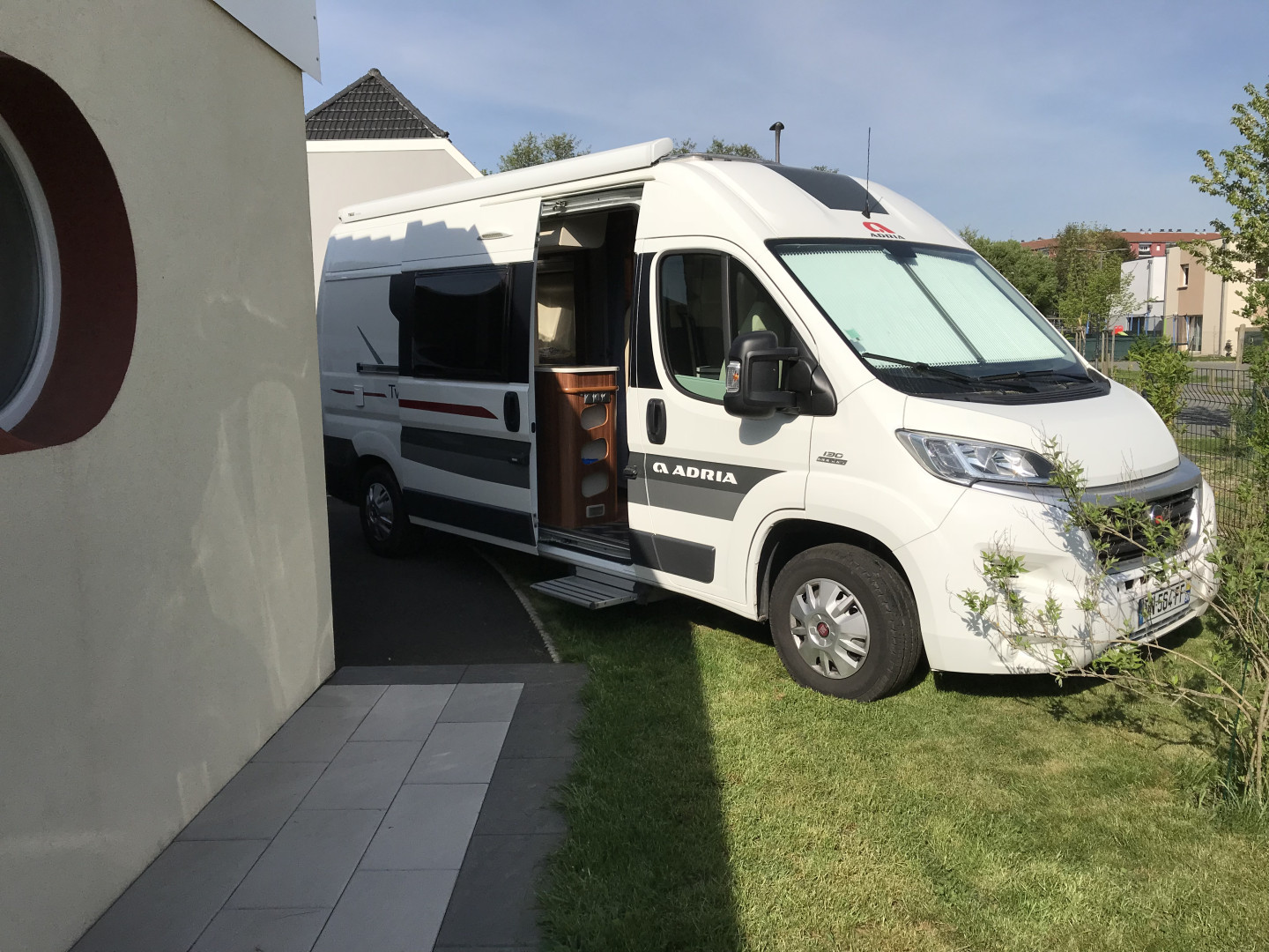 Location Camping-Car FOURGON CANNES