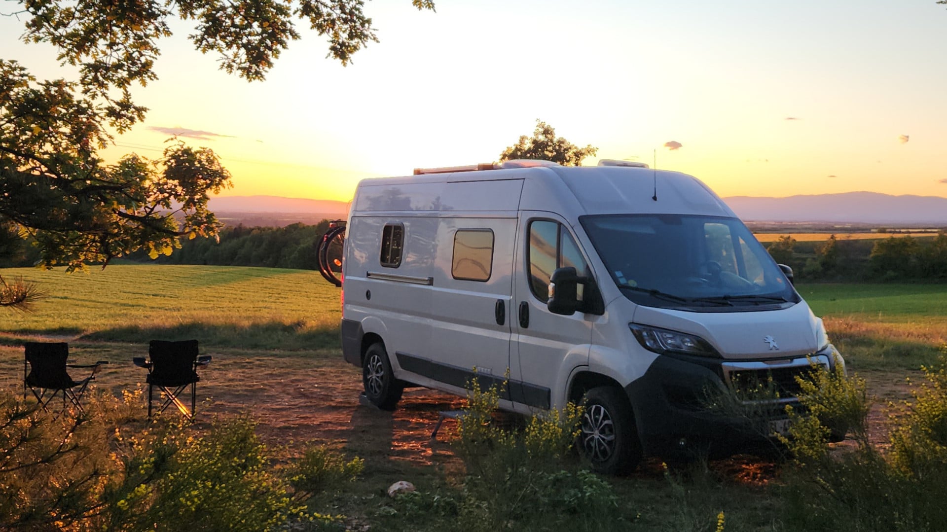 Location FOURGON Rennes