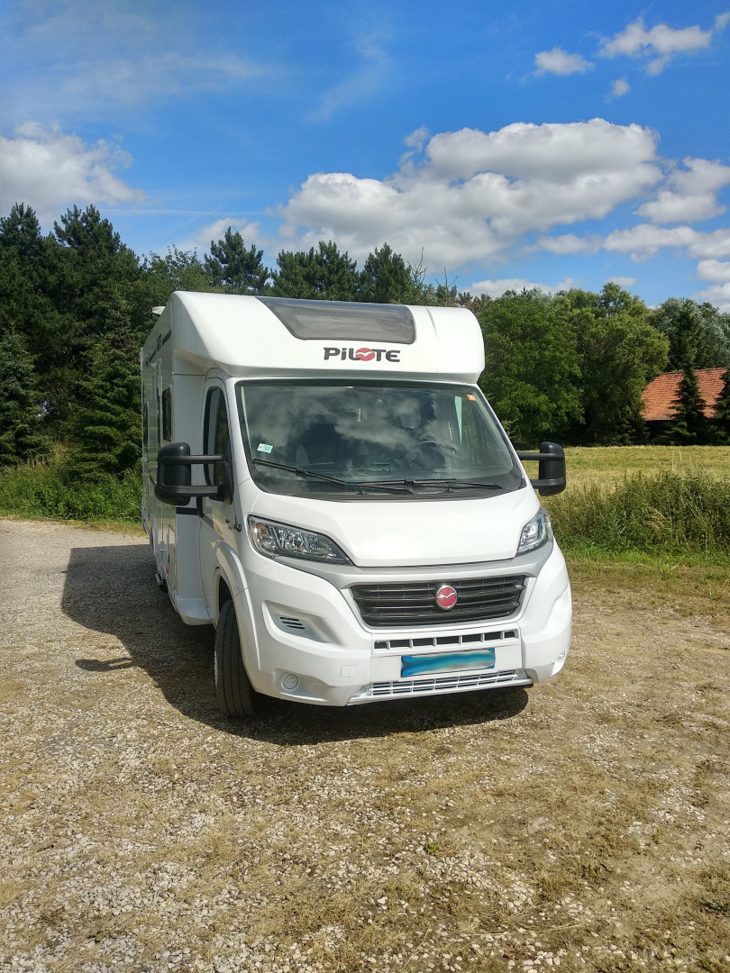 Location FOURGON  Profilé PARIS