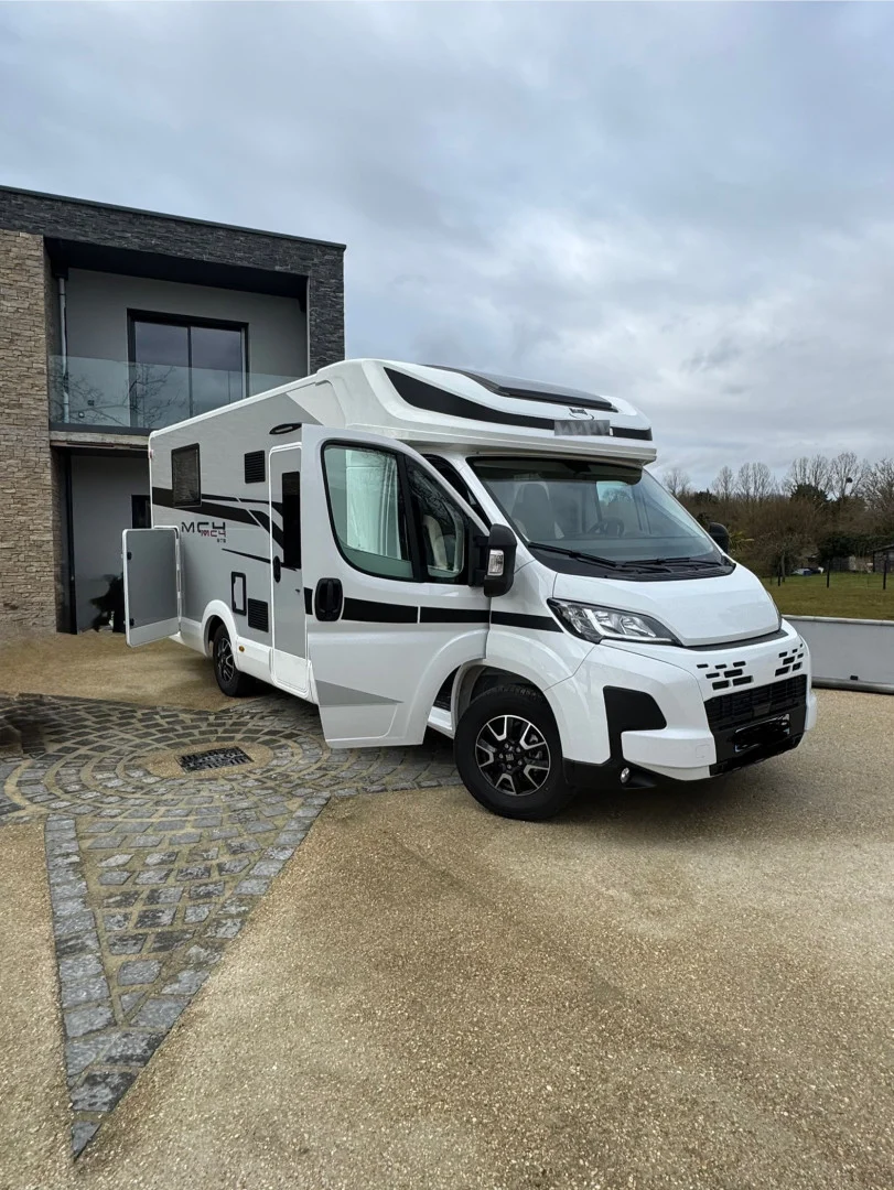 Location FOURGON  Profilé PARIS