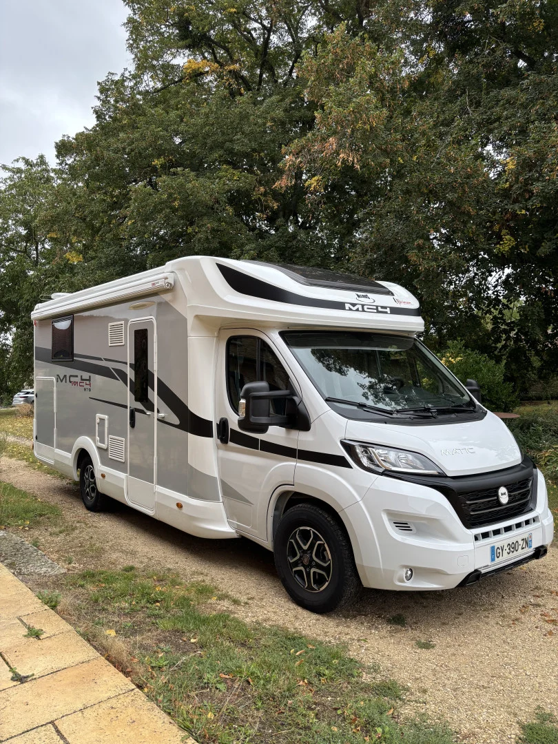 Location Camping-Car  Profilé Rennes