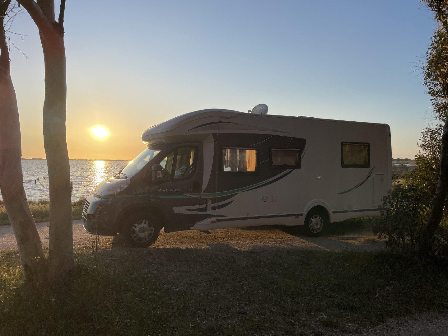 Location Camping-Car  Profilé Marseille