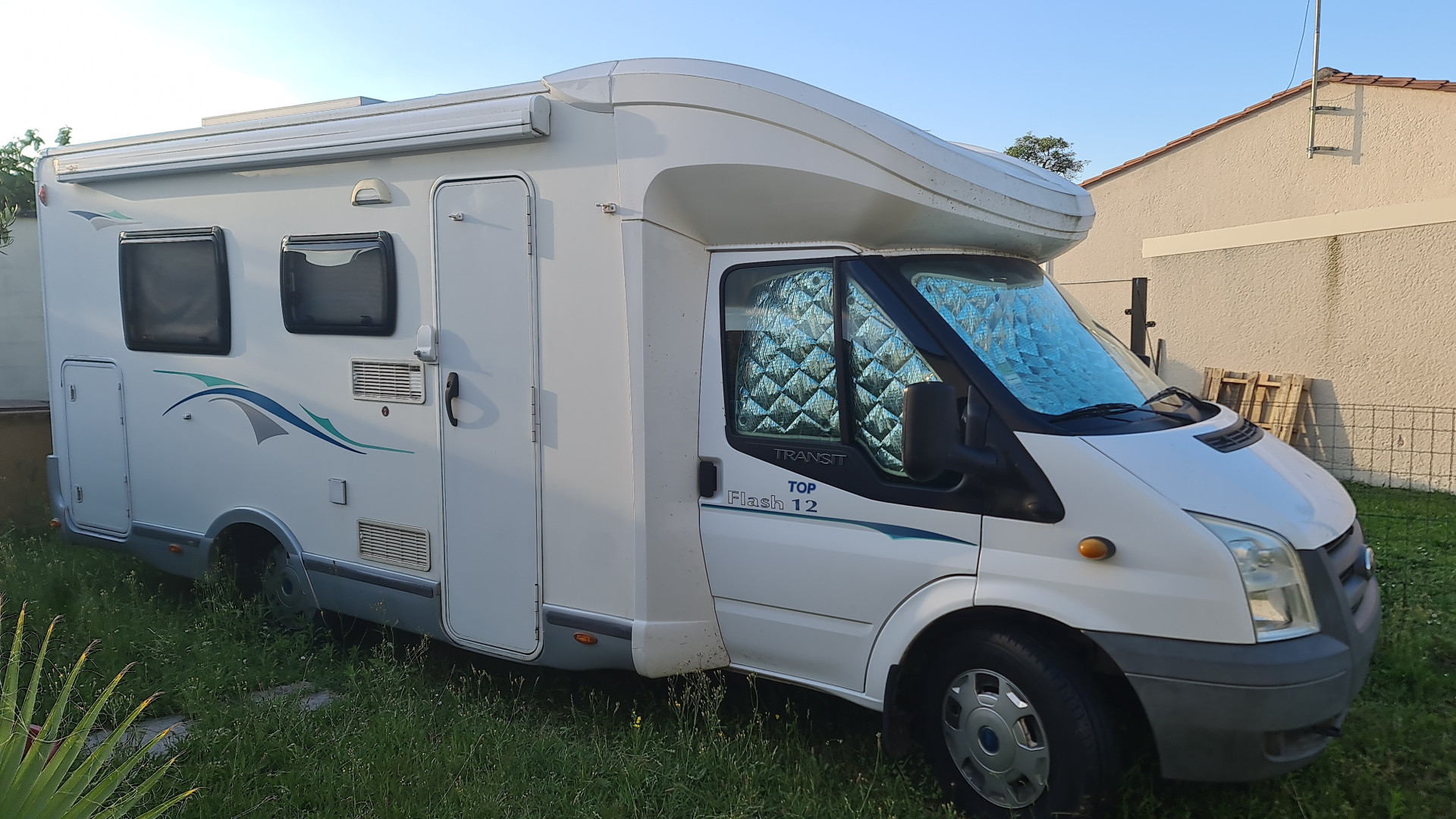 Location Camping-Car Profilé Bastia