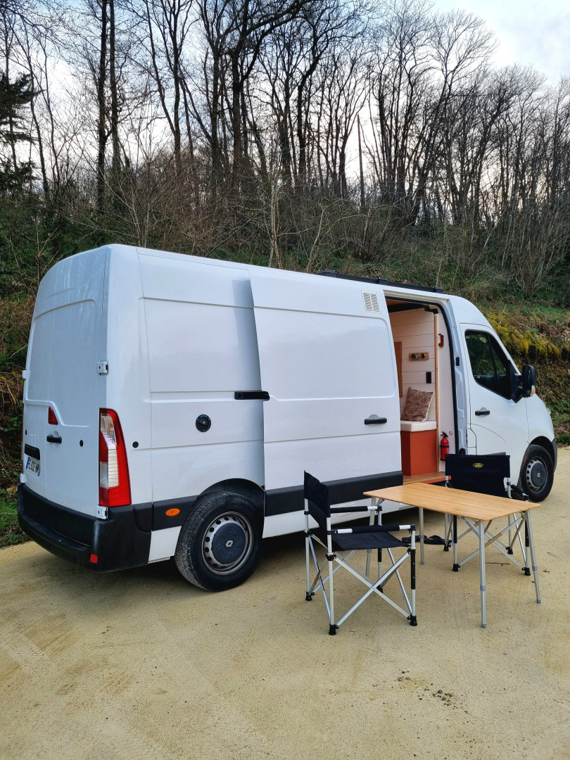 Location Camping-Car Fourgon Ajaccio