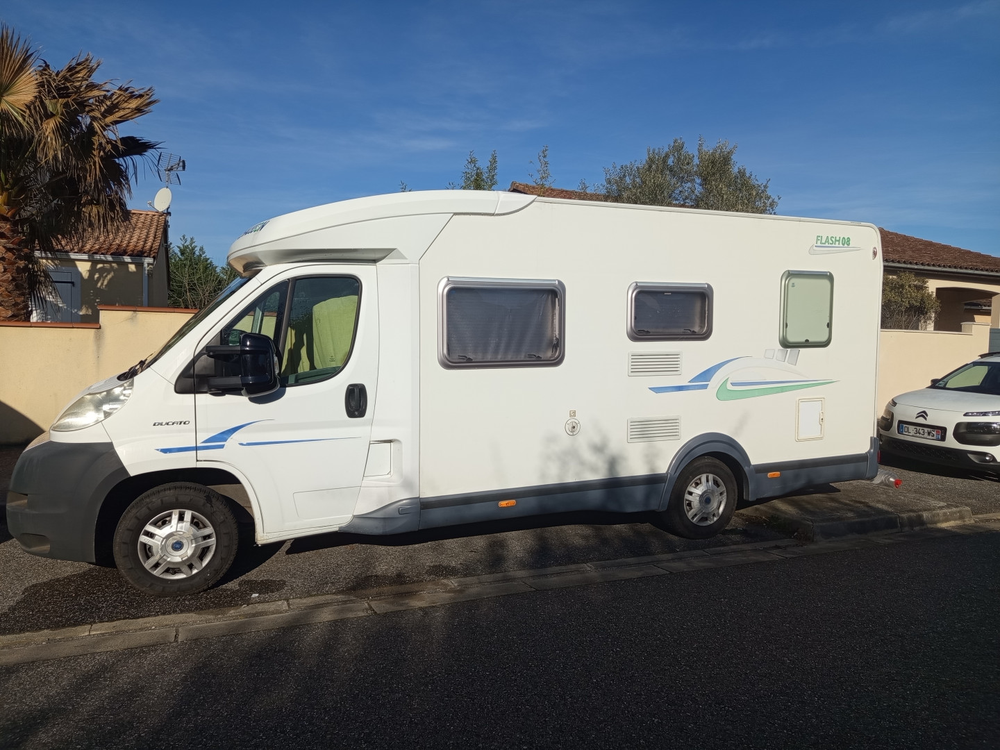 Location Camping-Car Profilé Lille