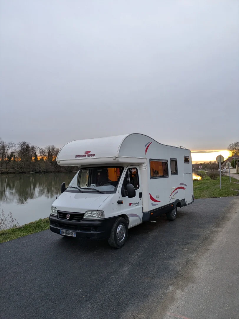 Location Camping-Car CAPUCINE PARIS